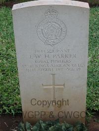 Dar Es Salaam War Cemetery - Parker, J W H